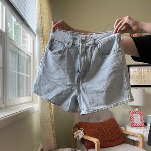 Levi’s High Loose Short